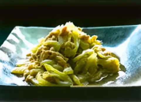 ラワンブキのツナ炒め