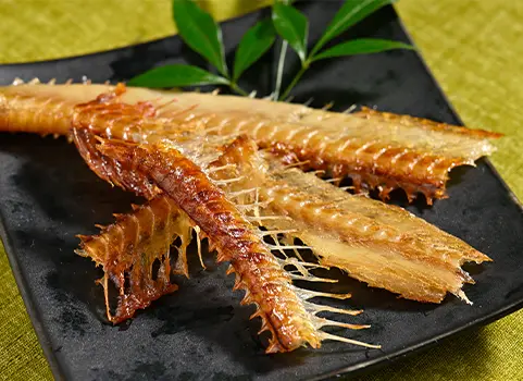 中骨をカリカリに焼いて