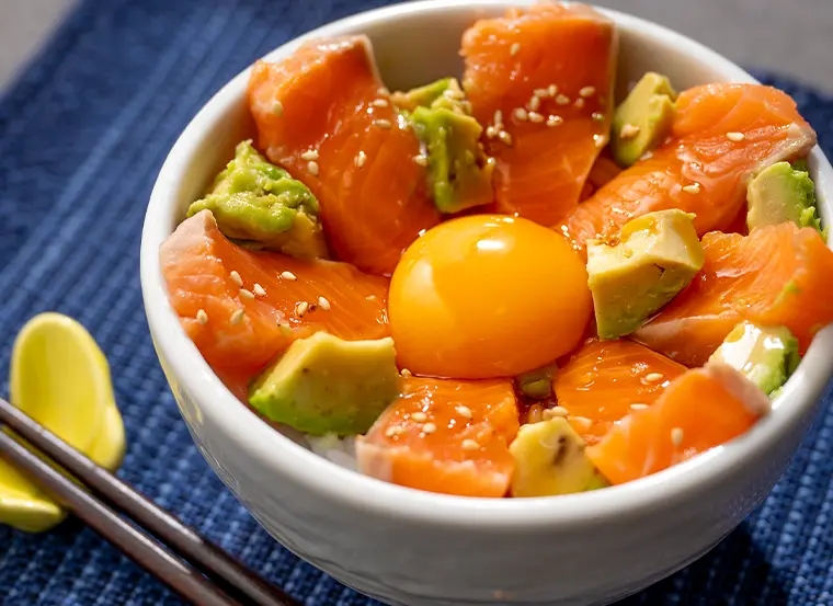 活〆］花咲トラウトサーモン 1尾【部位別パック】｜【北海道ぎょれん